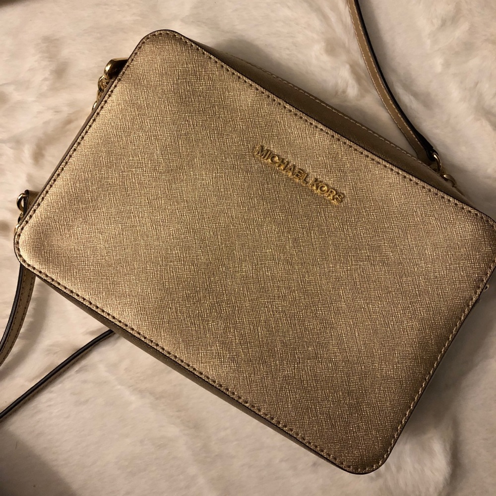 *Micheal Kors* Crossbody bag✨
